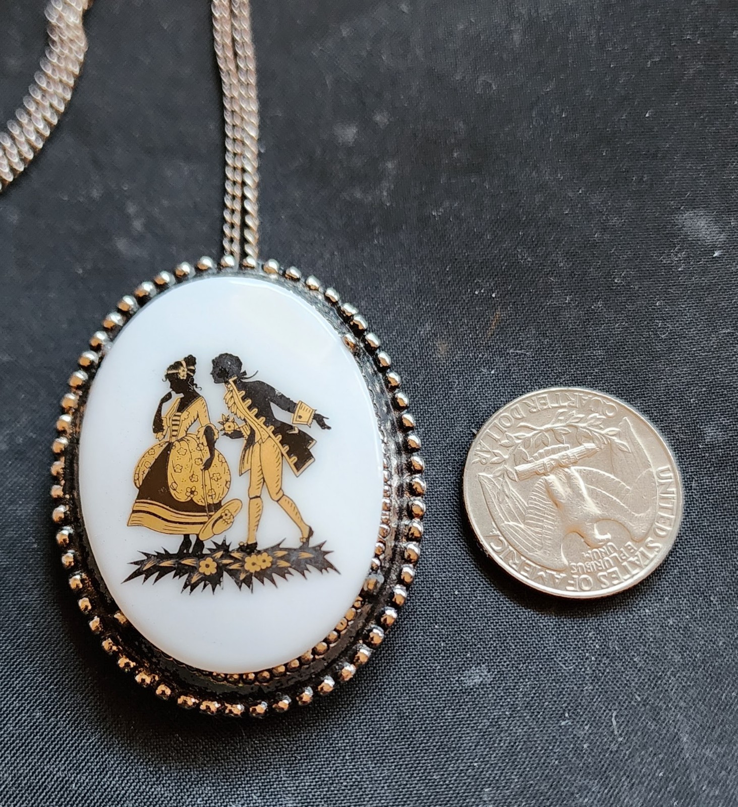 Vintage Victorian Lovers Shy Cute Courting Scene Cameo Pendant Necklace NOS
