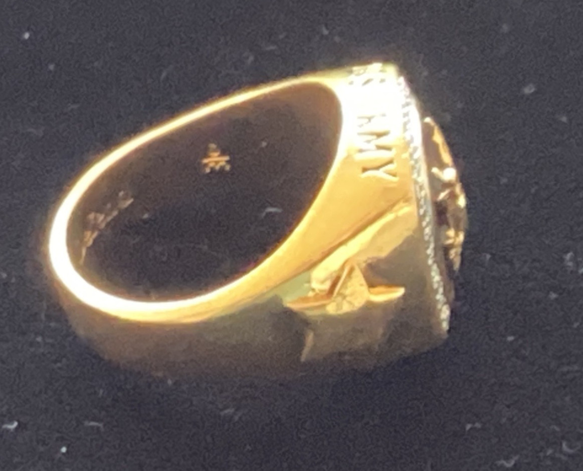 DANBURY MINT U.S. ARMY Gold Plated Men’s Ring Eagle Black Enamel Size 11.5
