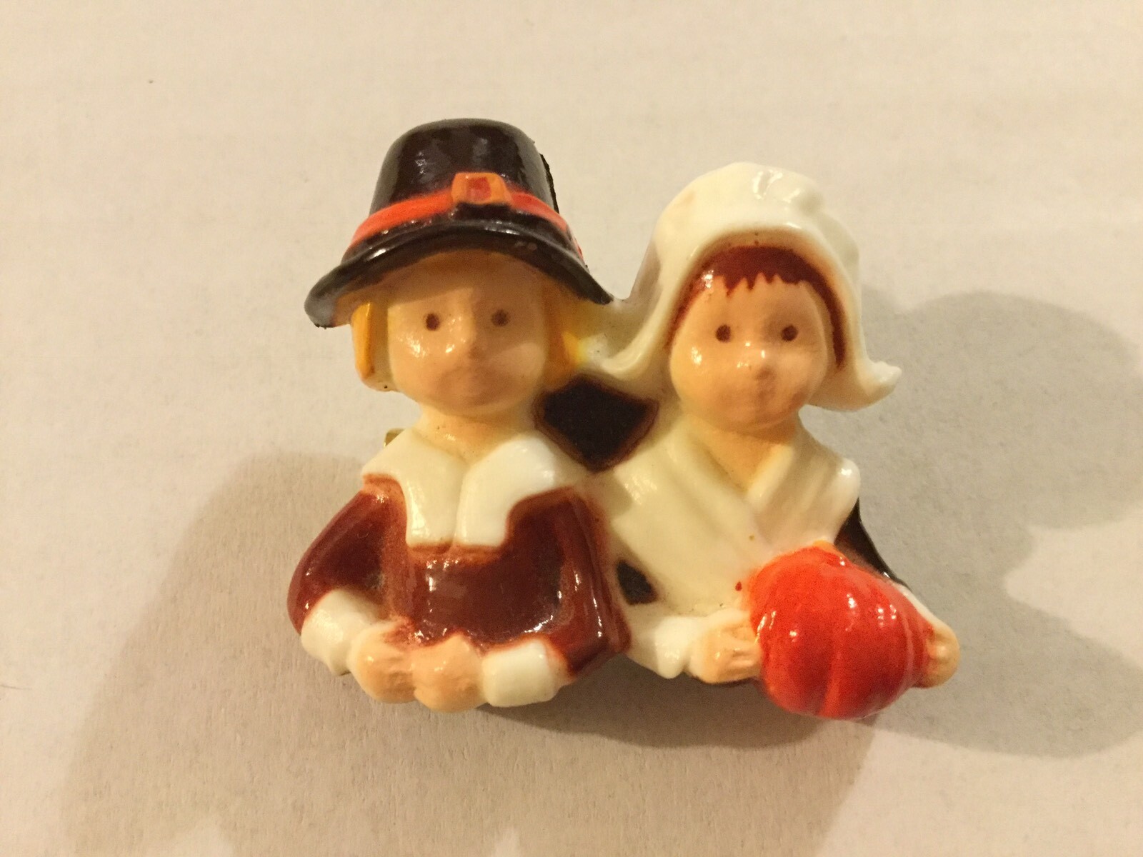 Vintage Festive Plastic Pilgrim Couple W/ Pumpkin Thanksgiving Pinback Brooch