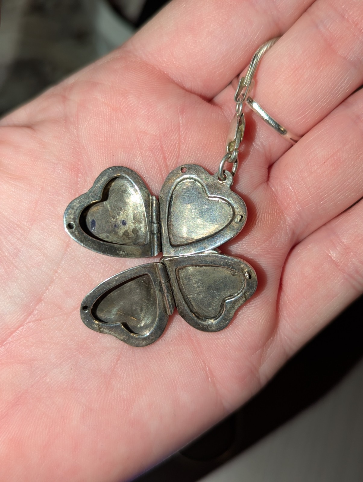925 Vintage Clover Photo Pendent Locket With Silver Chain. Italy. AT Hand Carved