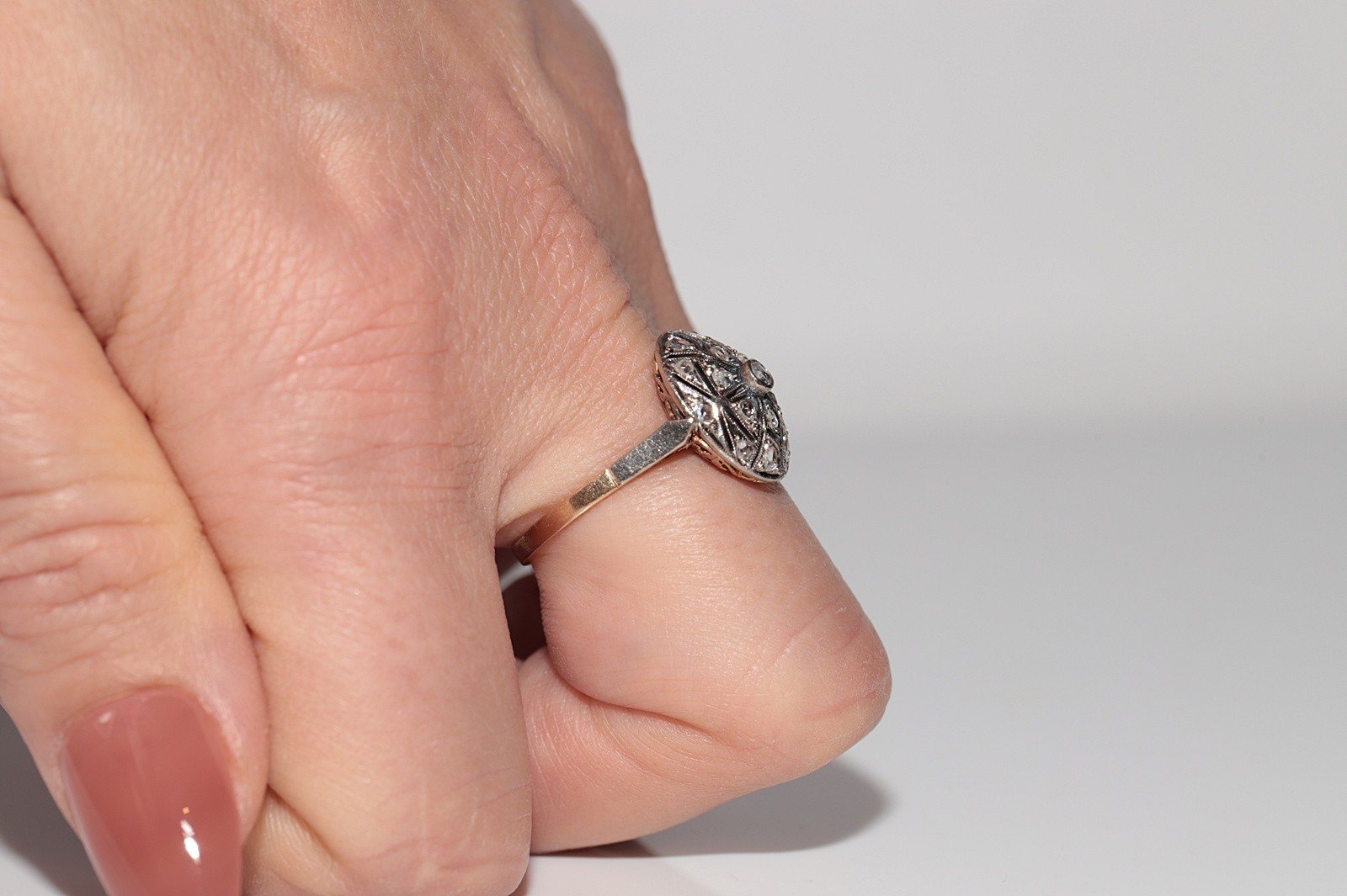 Antique Circa 1920s 18k Gold Art Deco Natural Rose Cut Diamond Decorated Ring