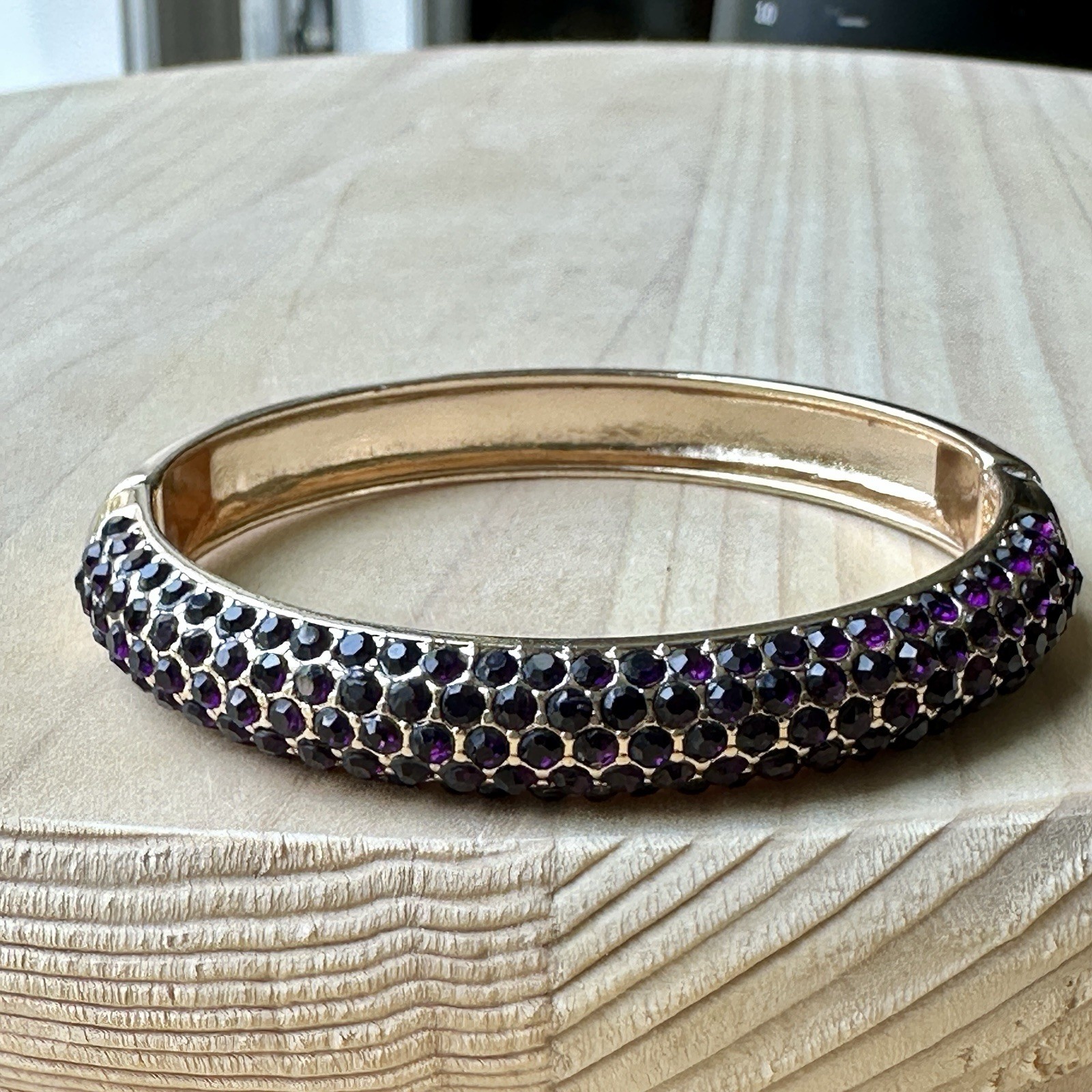 VTG Hinged Clamper Bracelet Size 6.5 Dark Purple Rhinestone Gold Tone Elegant