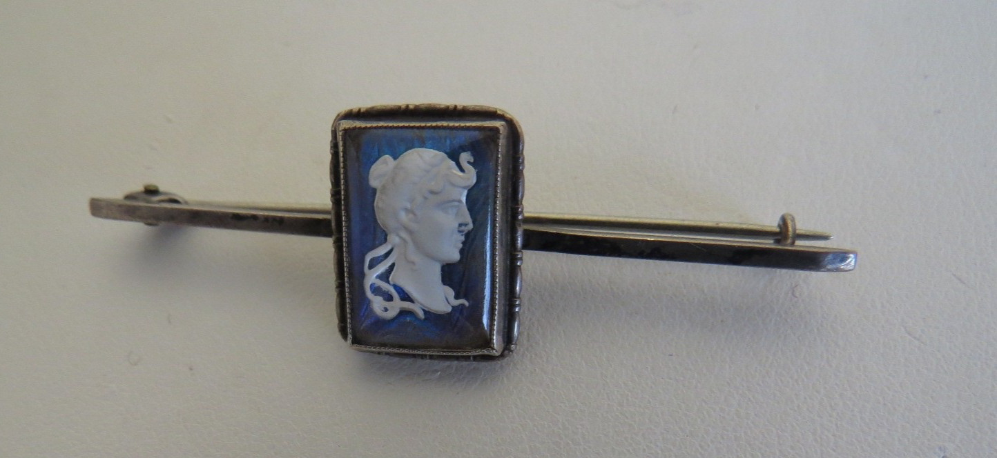 VERY UNUSUAL STERLING SILVER & BUTTERFLY WING BROOCH WITH VICTORIAN LADY