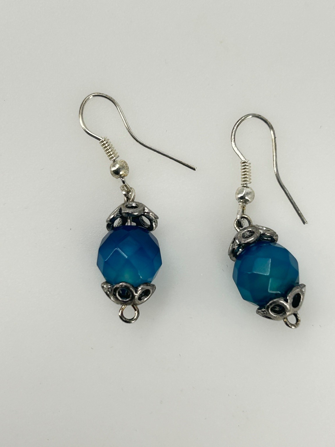 Handmade Dangle Drop Earrings Silver Tone 1.5″ Blue Agate Faceted Bead Ornate