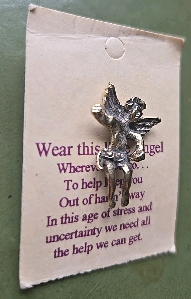 VTG New Angel Pin Brooch Gold Tone 7/8″ Fashion Jewelry
