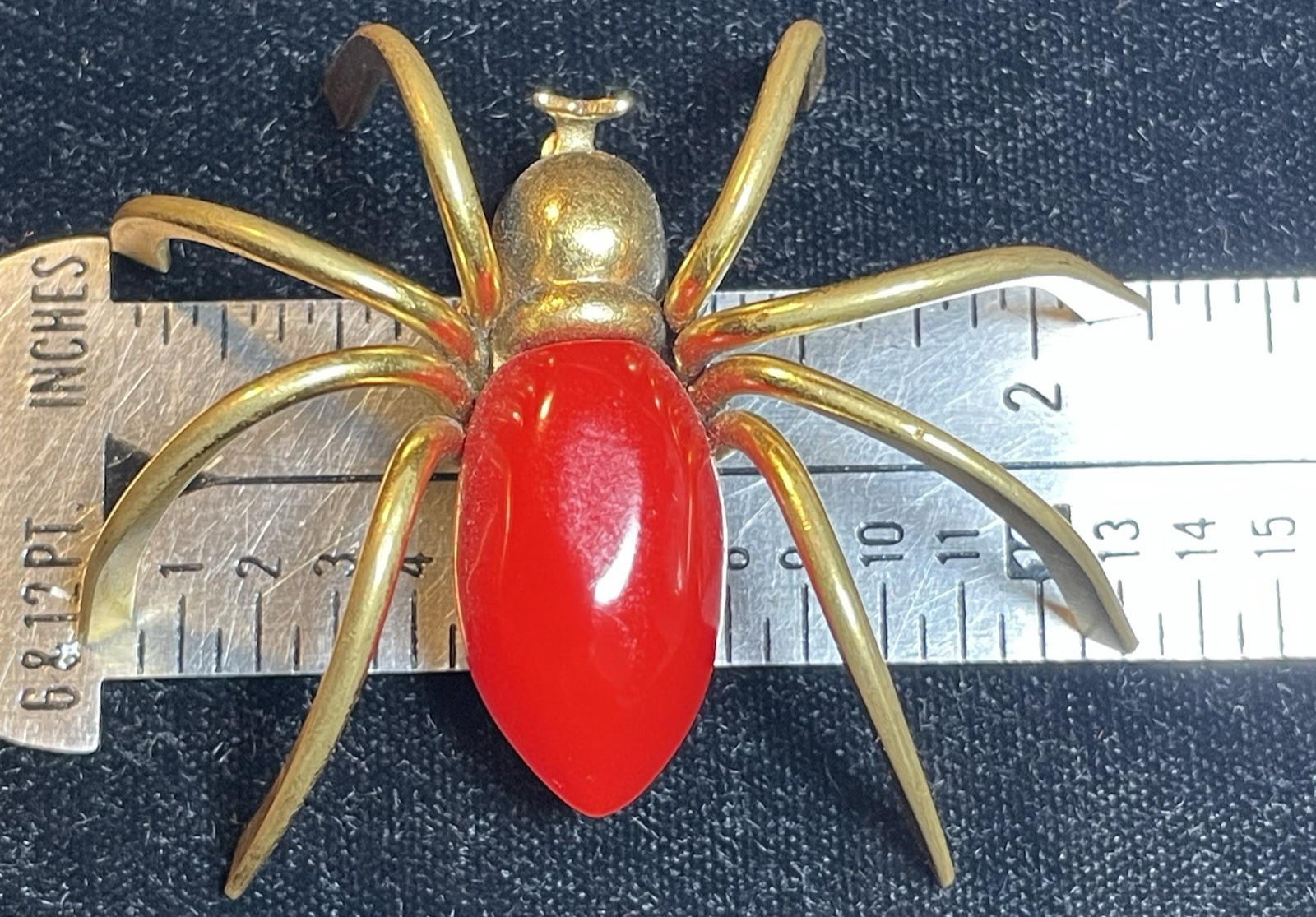 VTG 1930s-40s SPIDER BROOCH CHERRY RED BAKELITE & GOLD PLATED BRASS BODY MINTY!