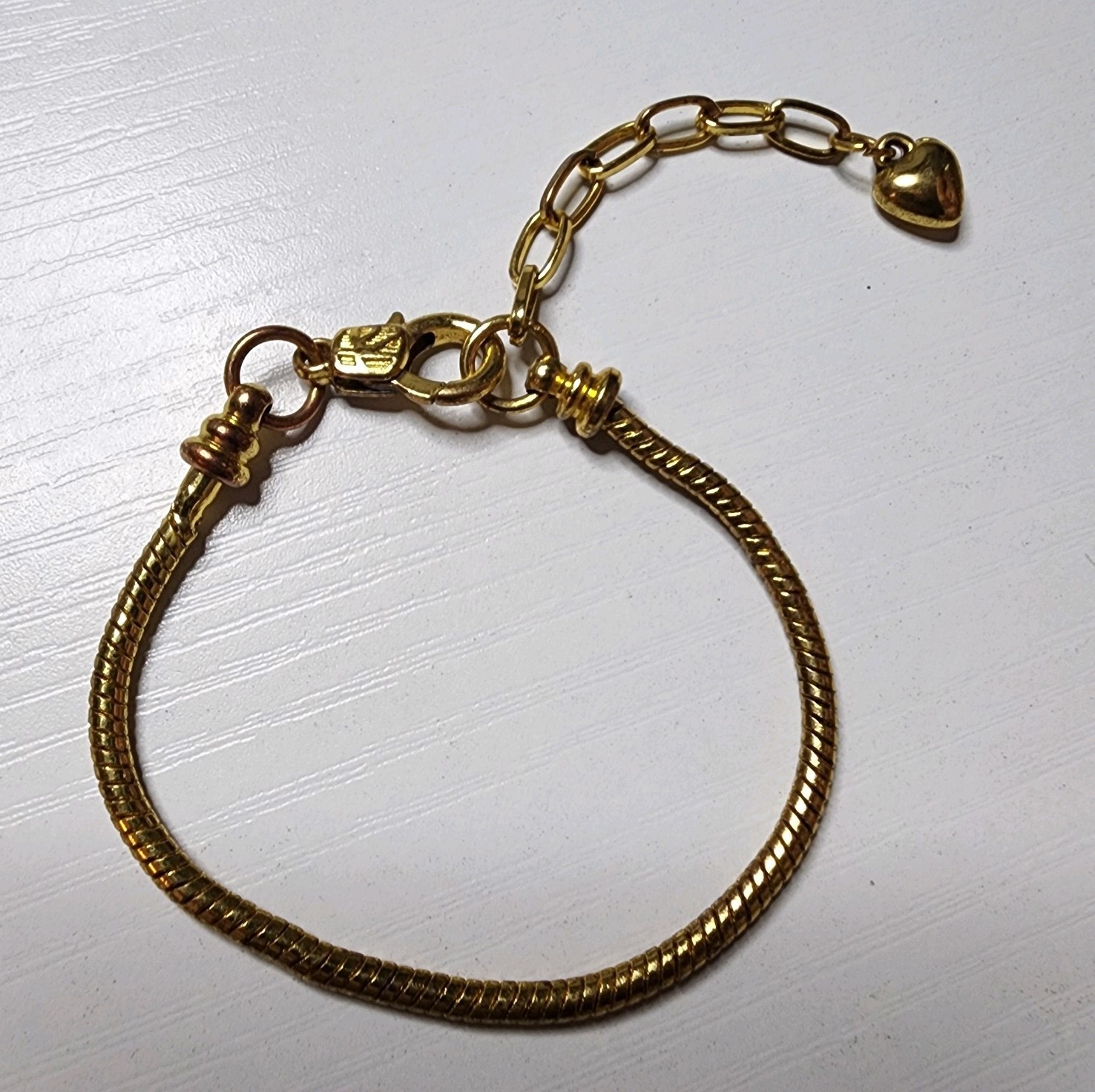Vintage Gold Toned Snake Chain Bracelet Heart Charm Adjustable 6 to 8 Inches