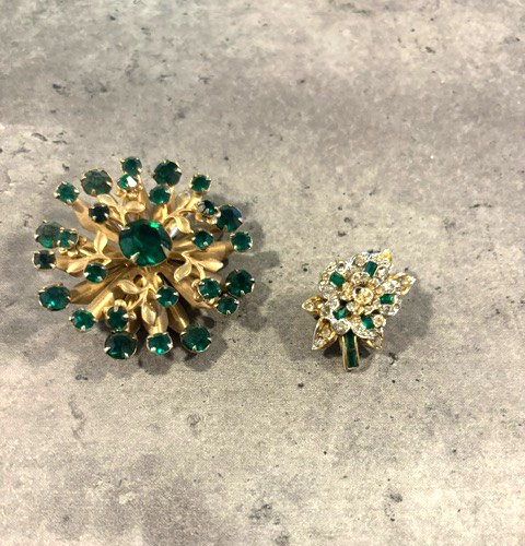 Vintage Lot of 2 Emerald Green Colored Gold Tone Floral Brooches