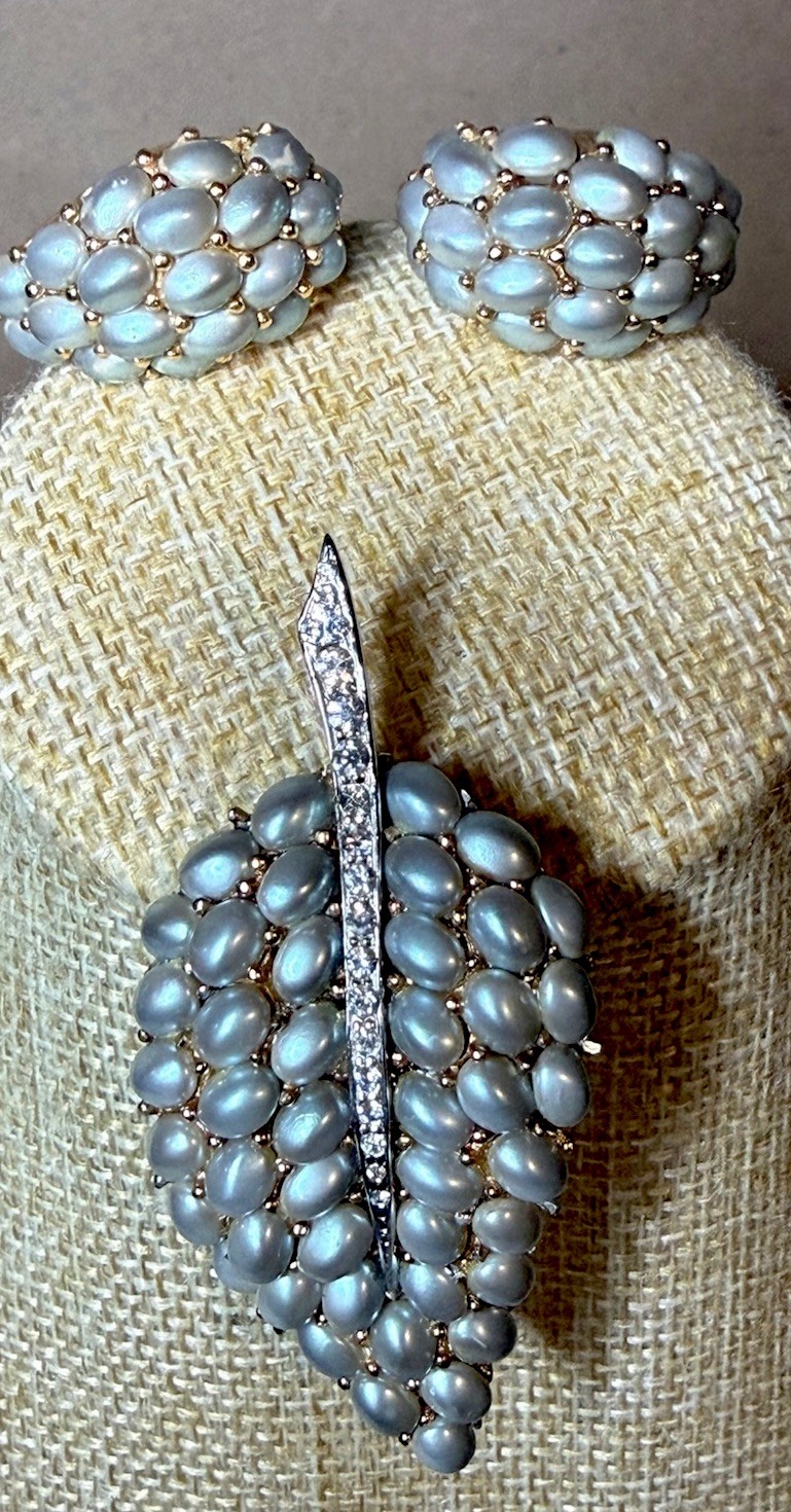 Vintage BOUCHER Gray Glass Pearl Rhinestone Leaf Gold Tone Brooch & Earrings Set