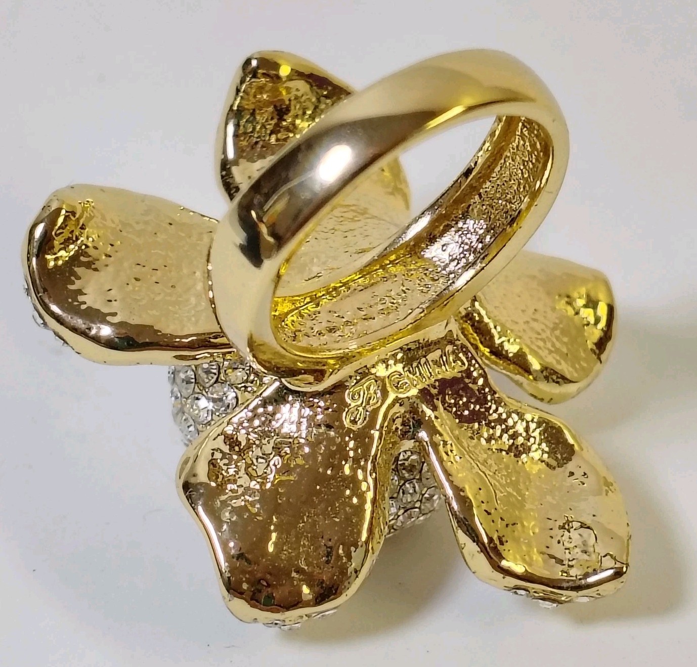 Gold Tone Faux Pearl 7 Petal Flower Ring Clear Stones Jewelry sz 8
