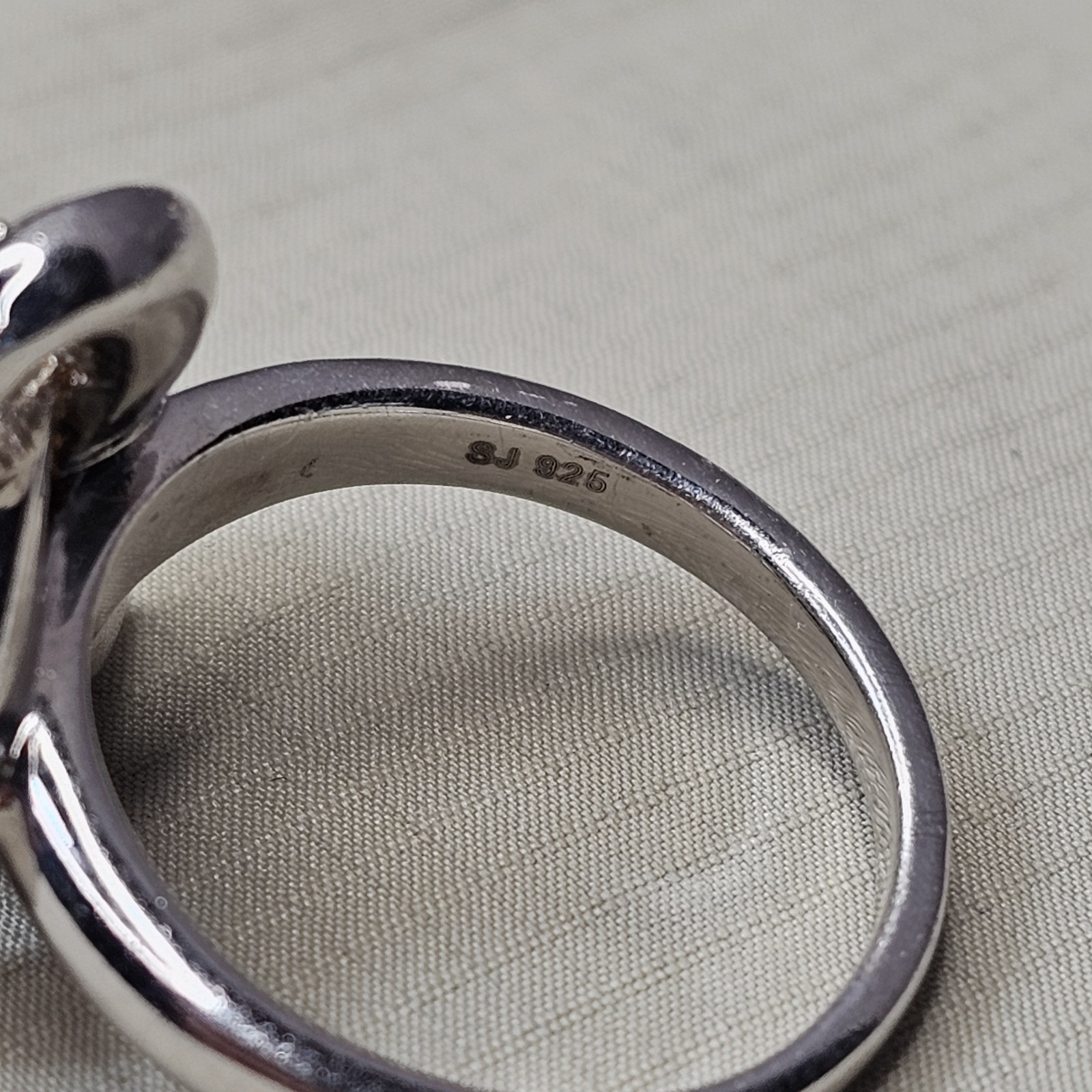 Sterling Silver Wide Band Ring – Wavy Pavé Black Stone Design Size 7 – 8.7 g