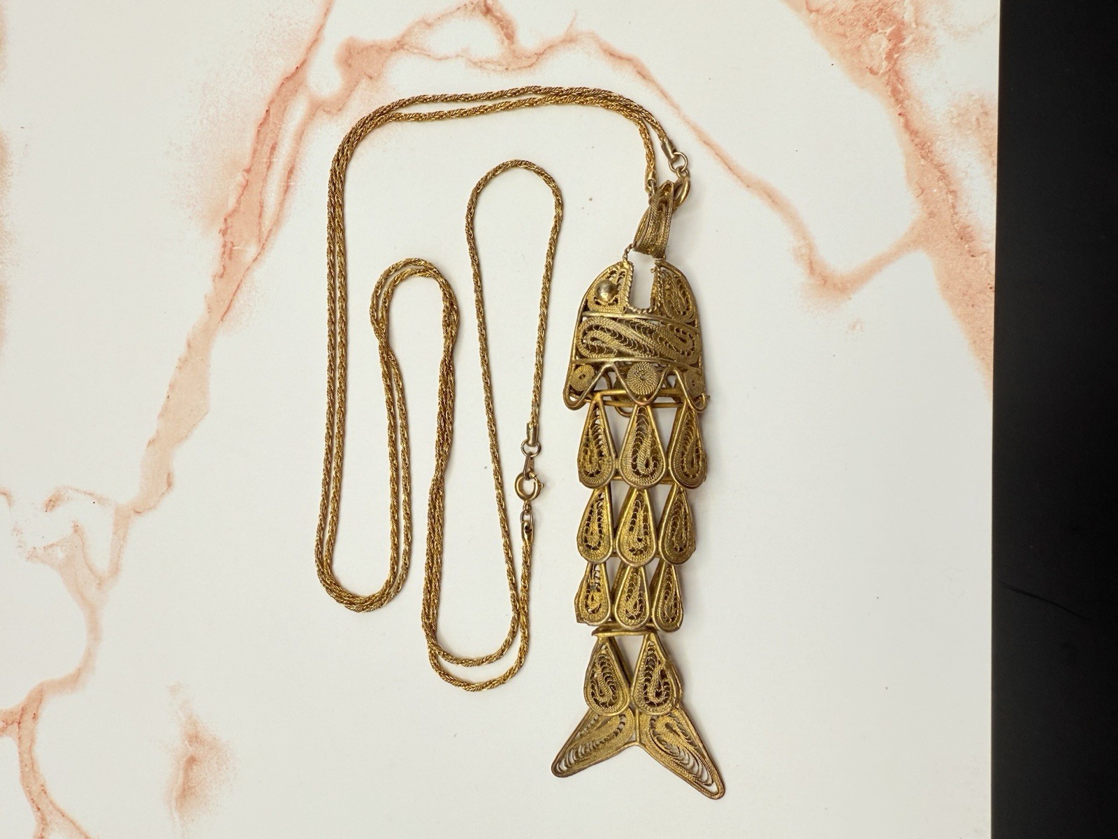 Vintage Ormex Hong Kong Filigree Articulated Fish Pendant Necklace – 5”