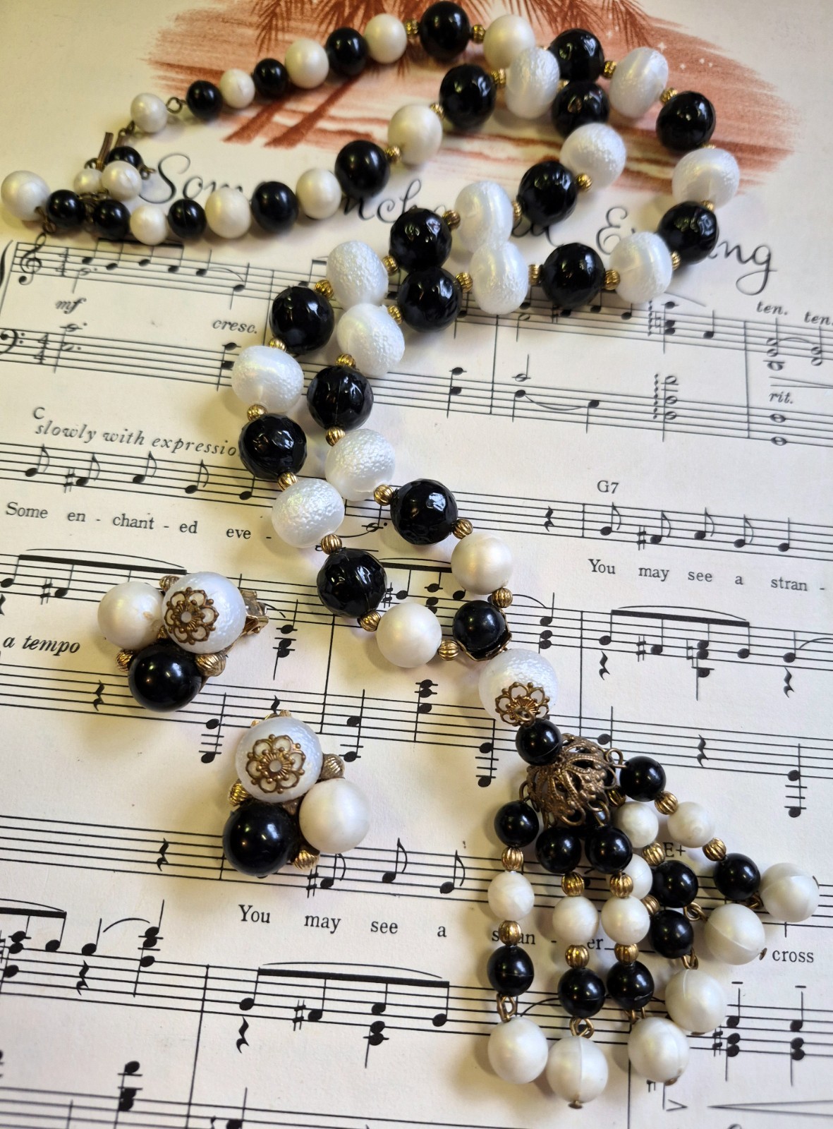 Vintage Tassel Necklace & Earrings Molded Plastic Beads Statement Retro Chunky