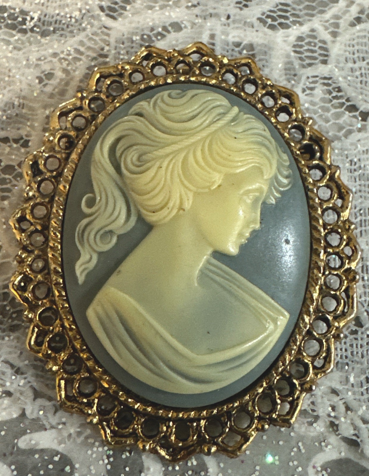 Cream & Blue Vintage Lady Cameo Brooch Mid-Century Estate