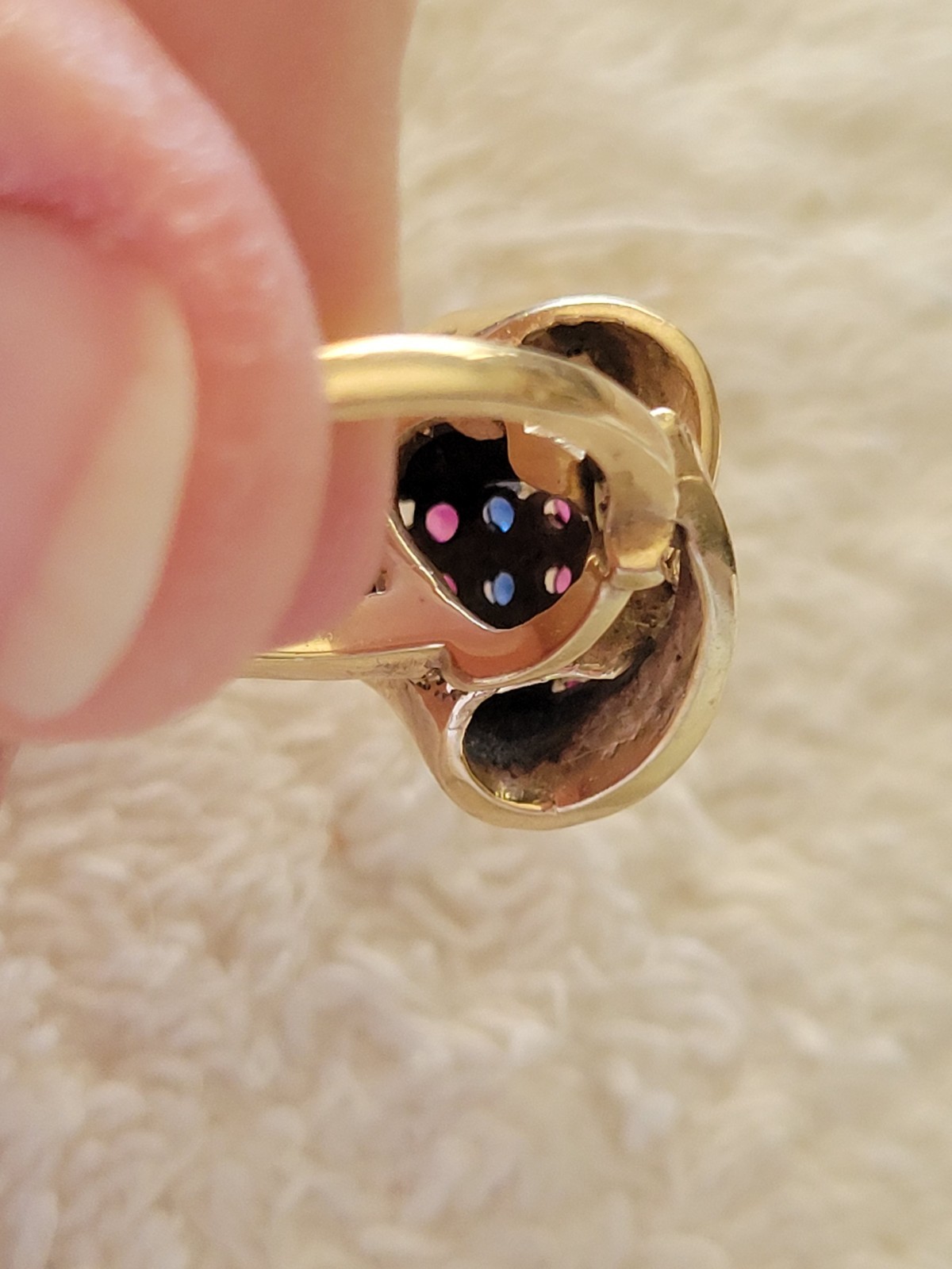 Vintage 1970s 14kt Gold Swirl Ribbon Ring W/ Ceylon Pink &Blue Sapphires Size 6