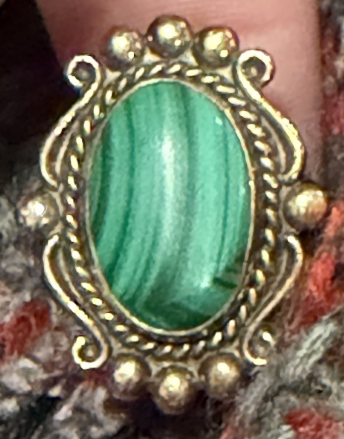 Absolutely Beautiful Vintage Malachite 12k GP Gold Ring Unique Pattern