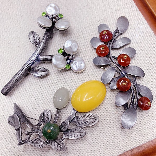 20PCS Elegant Aesthetic Mystic Brooch Random Mixed Natural Stone Jewelry Lot