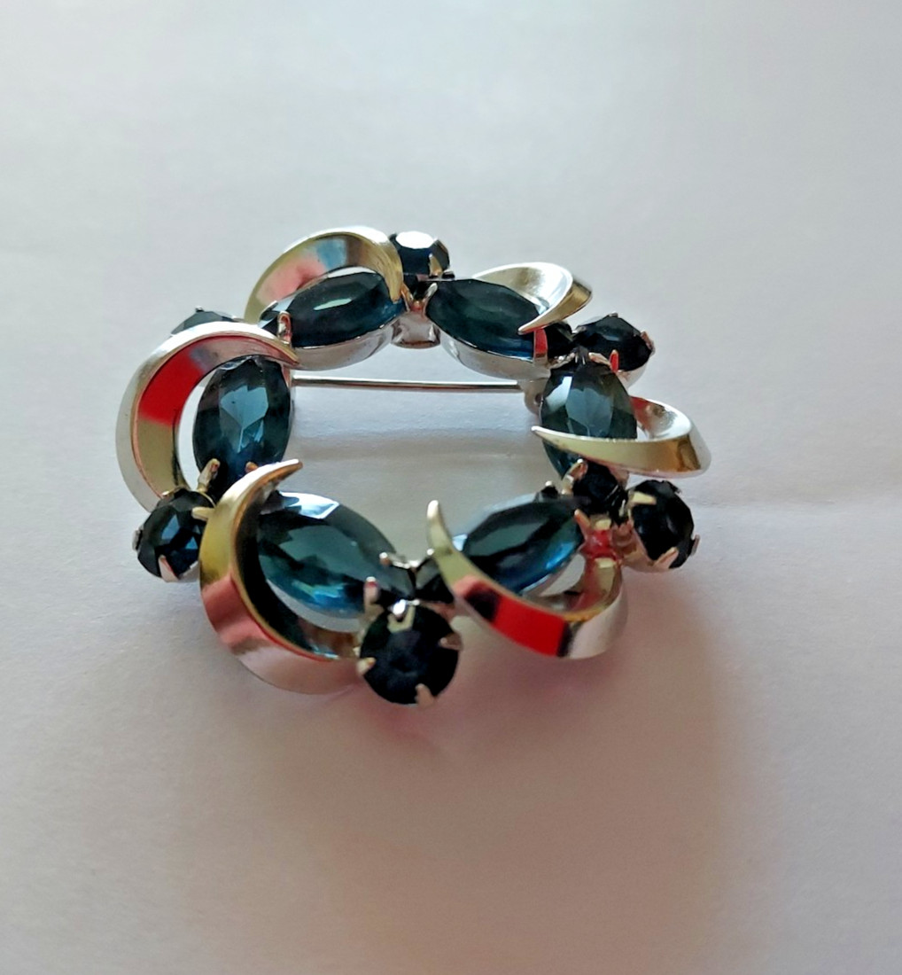 Blue Rhinestone Brooch Open Work Half Moon Circle Prong Set Vintage Pin