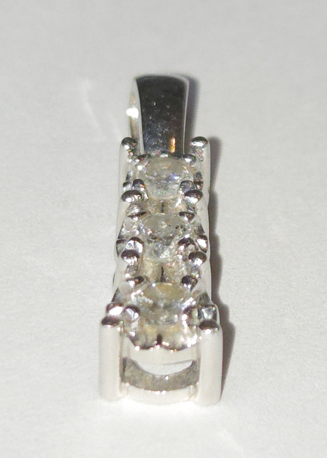 Solid 14K White Gold Round Brilliant Diamond Estate Drop Pendant
