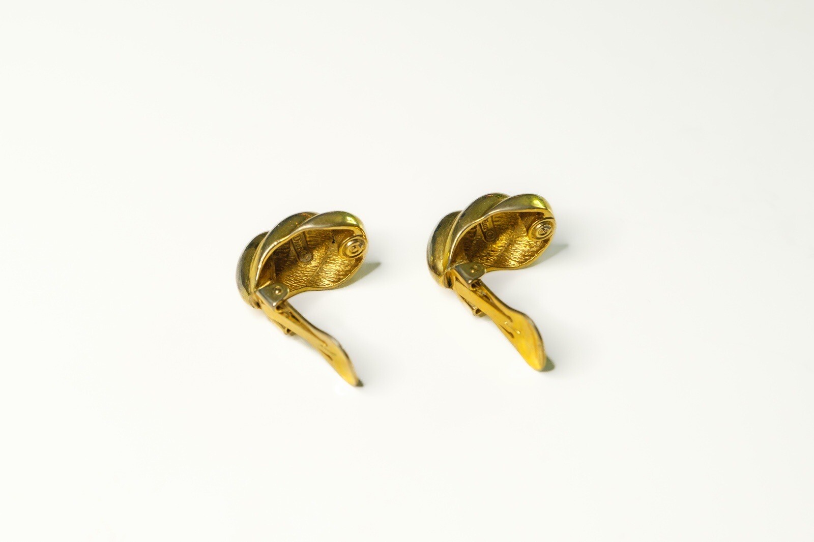 Vintage Christian Dior Gold Tone Modernist Curved Clip-on Earrings