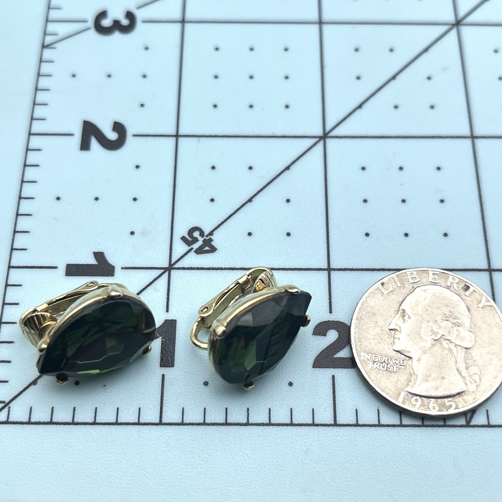 Vintage Green Peridot Statement Rhinestone Teardrop Clip On Earrings Gold Tone