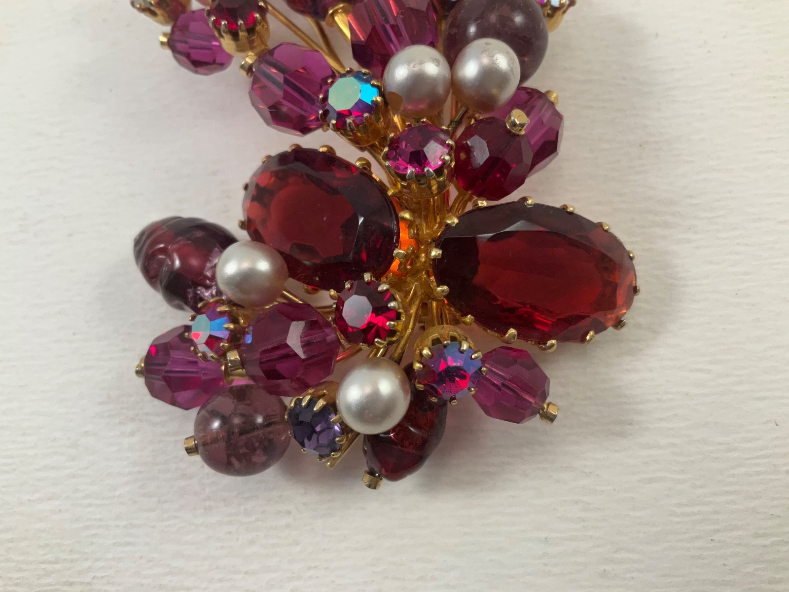 KRAMER AUSTRIAN Raised 3” Purple Spray Faux Pearls Vintage Signed BROOCH #643B