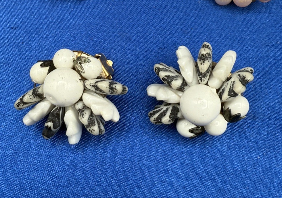 Vtg Cluster Clip & Screw back Earrings 5 Pairs , Japan, Hong Kong C1276