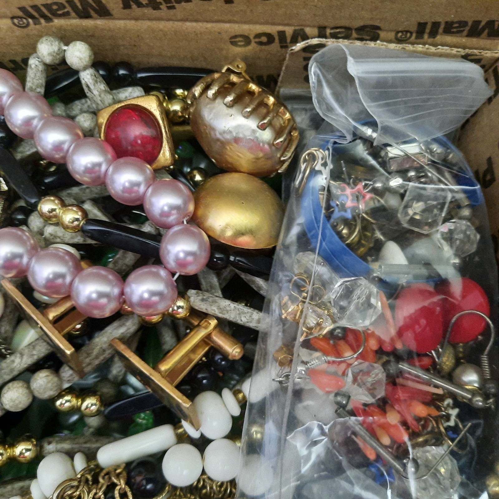 Vintage Junk Jewelry Lot Craft Harvest Repair Rhinestones And Wearable D2