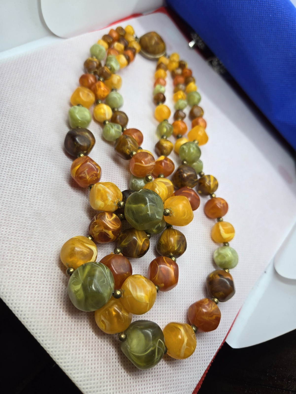 Vintage Swirl Plastic Triple Strand Necklace- great colors