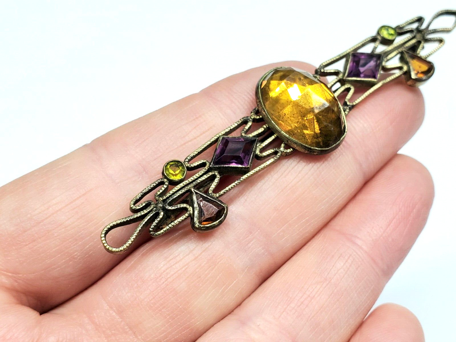 Vintage Art Deco Glass Faux Gemstone Brass Plated Filigree Bar Pin Brooch
