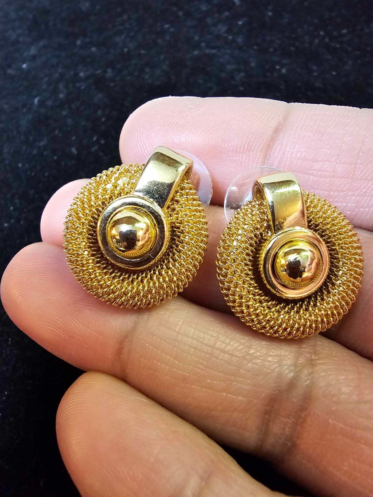 Vtg Goldtone Stud Earrings round circle – NICE- S18