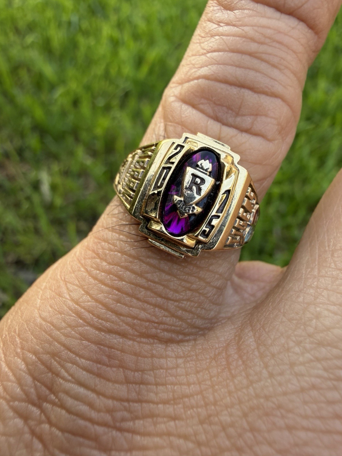 R High School Class Ring For Women