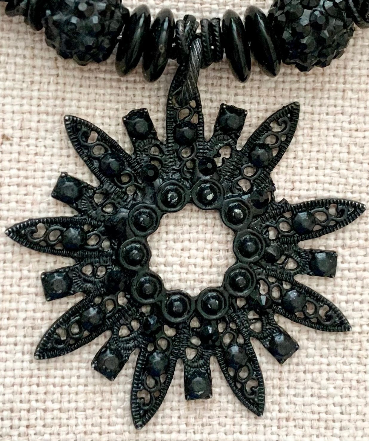 Vtg. Y2K Treska – Choker Necklace – Starburst Pendant – Goth – Mourning – Boho
