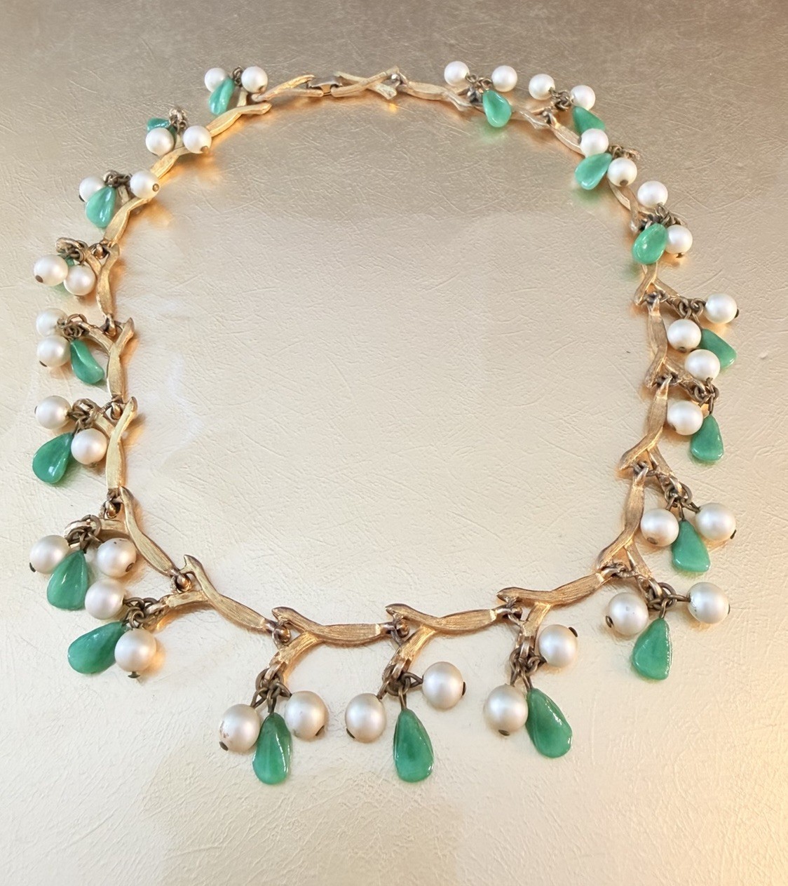 KRAMER VTG Signed Gold Tone Faux Pearl Jade Dangle Branch Link Necklace Earrings