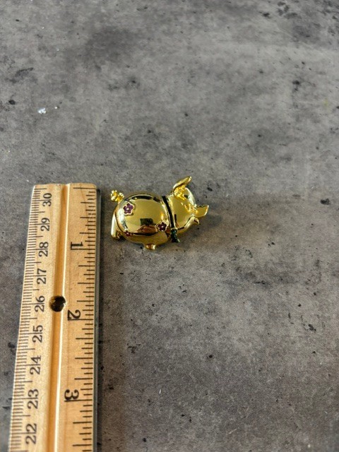 Vintage Cute Pig Piggy Gold Tone Pin Brooch With Pink Flowers
