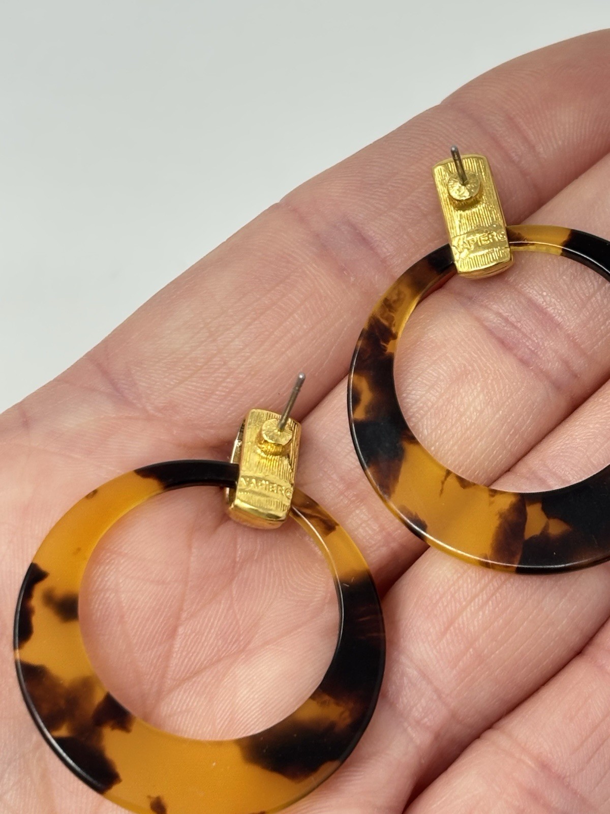 Vintage Chic NAPIER Tortoise Acrylic Resin Dangle Hoop Door Knocker Earrings