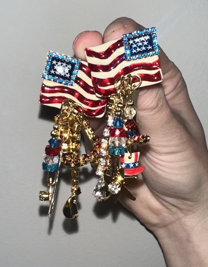 Lunch At Ritz USA, 4th of July Gold Tone Earrings- 4th of July, Vintage and RARE