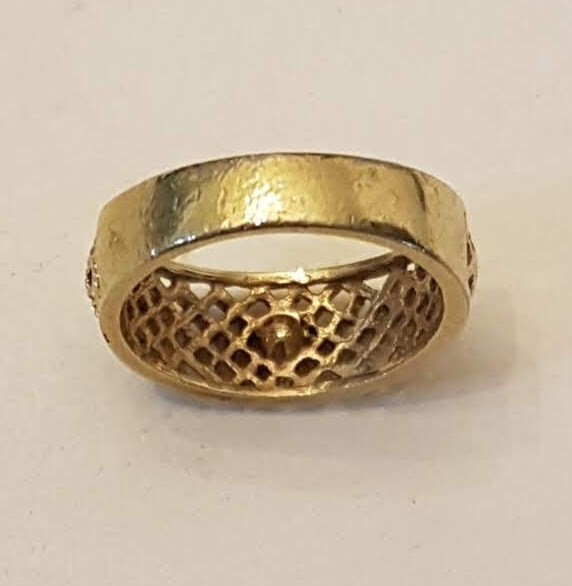 Avon Lattice Lace Rhinestone RING size 6.5 Nickel Free Gold Plated 70s VTG