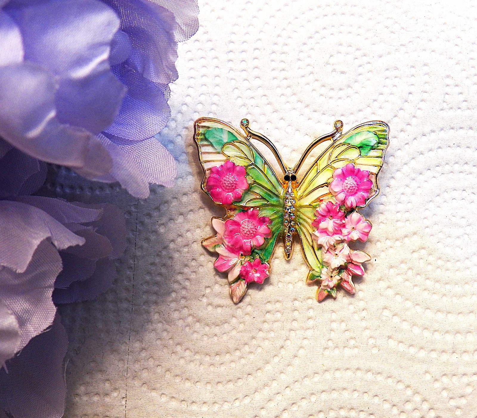 NEW BROOCH PIN COLORFUL BUTTERLFY SHAPE SPRING FLOWERS PINK ROSE GOLD TONE SH26