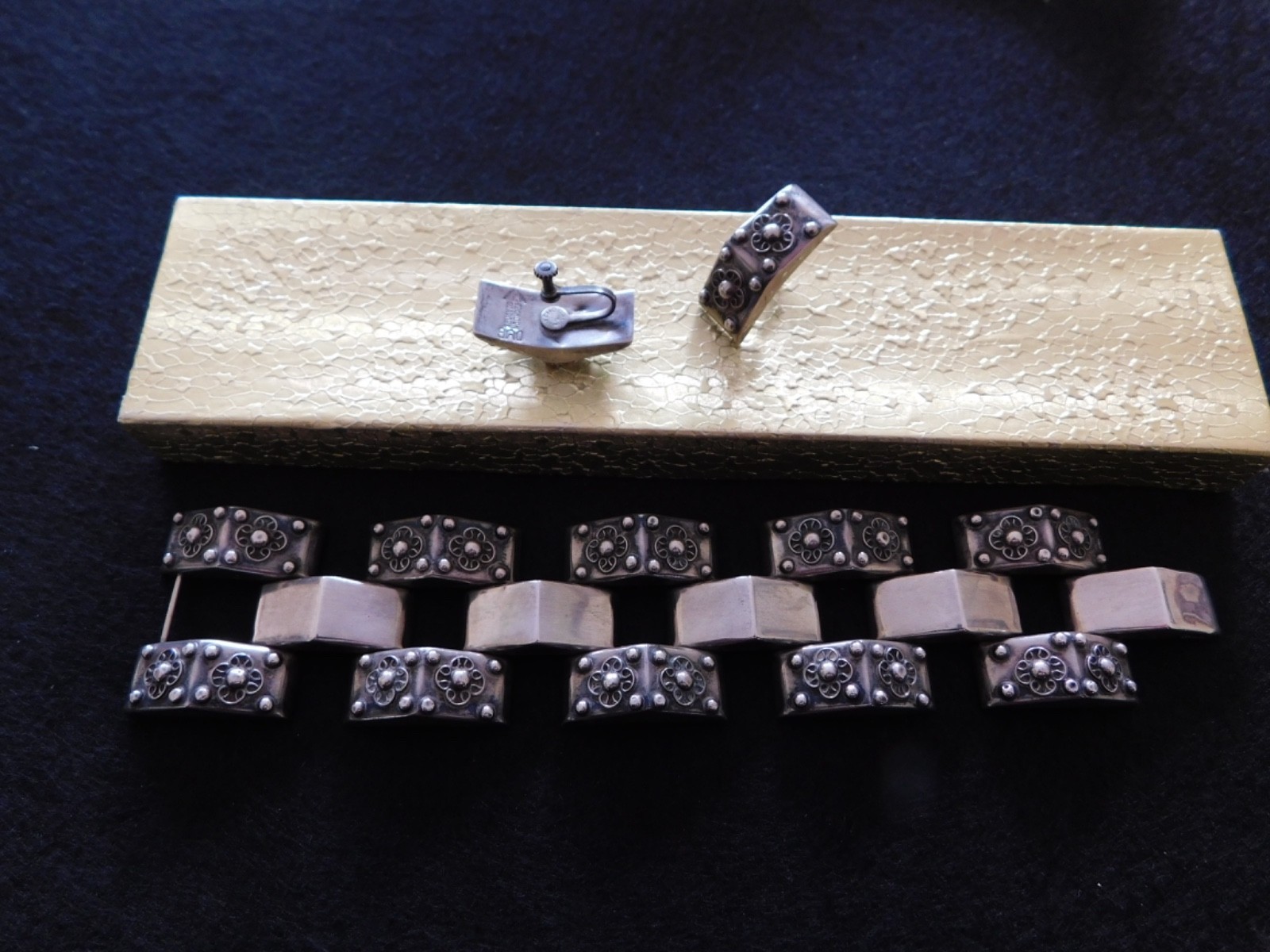 Vintage 1940’s Sterling Mexico Repousse Floral Bracelet Earring Set