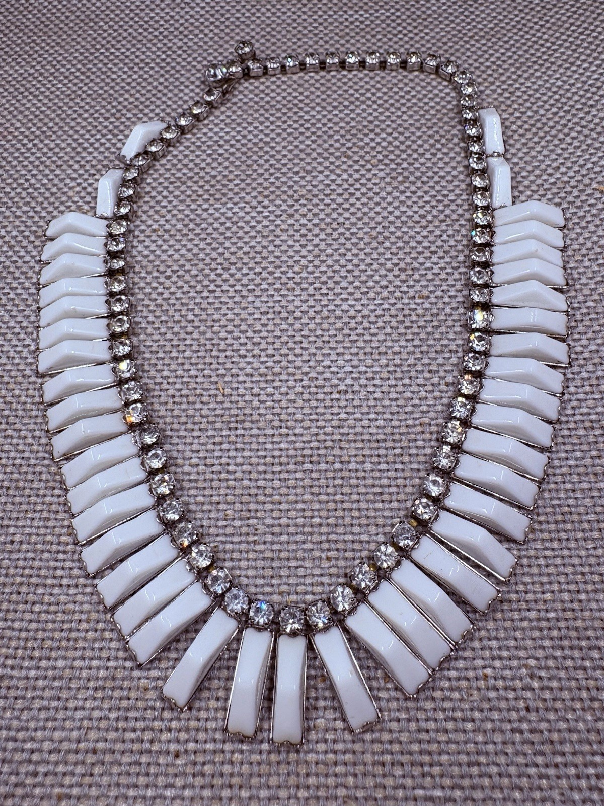 VINTAGE Kramer of New York WHITE MILK GLASS And Clear Rhinestones NECKLACE