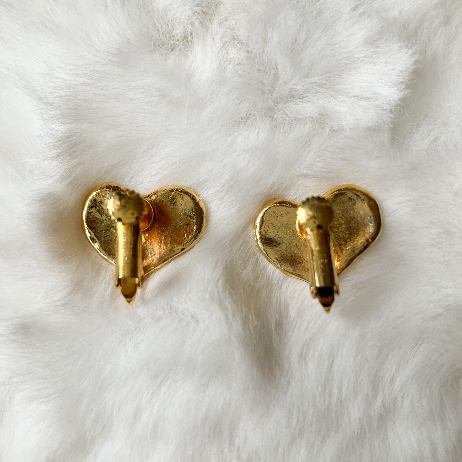 vintage Moschino Logo Cute Heart Clip On earrings Gold Tone Rare Japan exclusive
