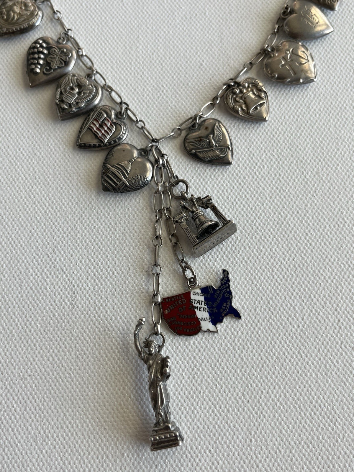 Vintage WW2 Puffy Hearts Necklace Forget Me Not GREAT SEAL Patriotic Military