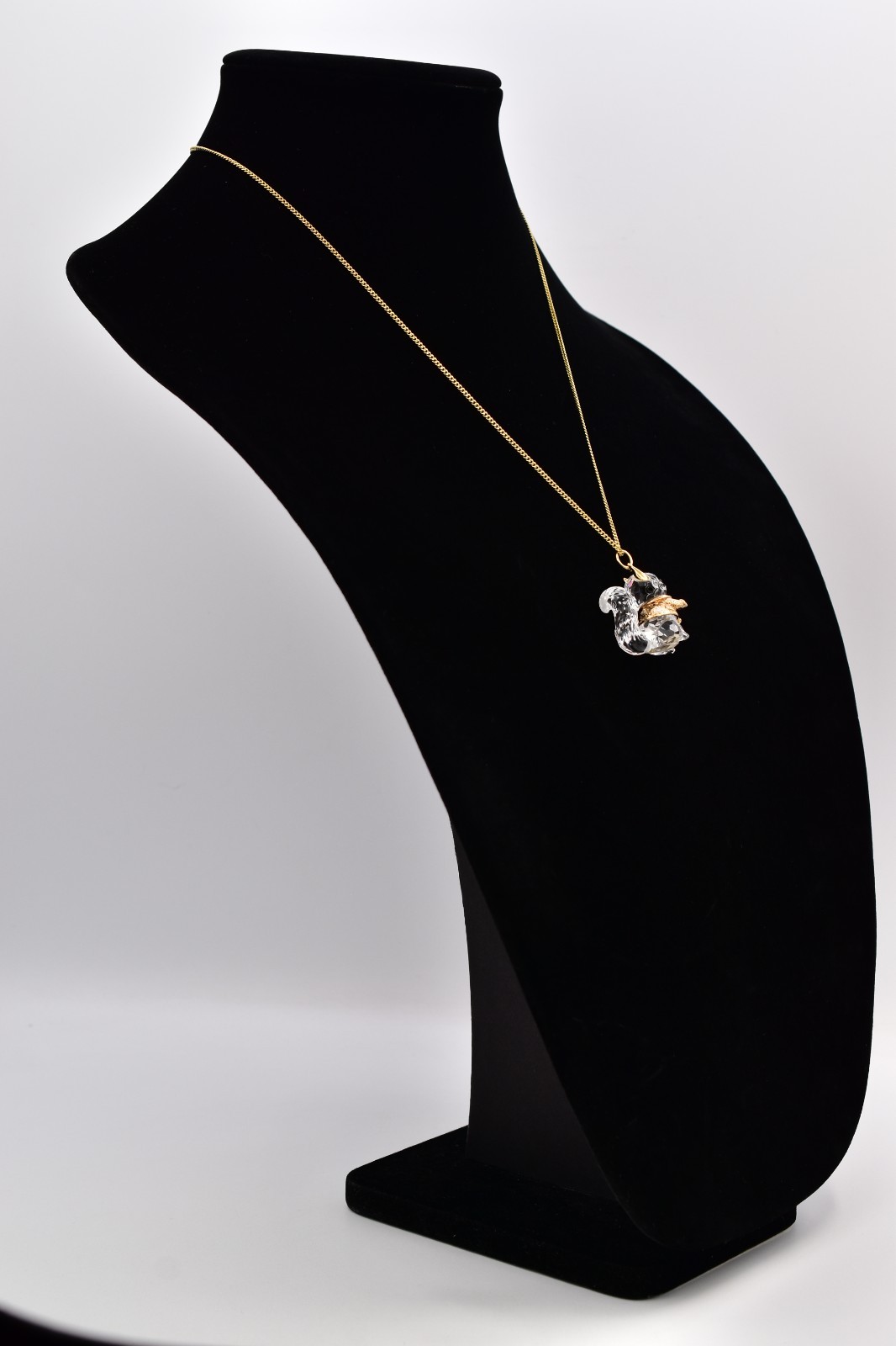 Swarovski Vintage Crystal Memories Squirrel Pendant Necklace Gold Boxed Bin1
