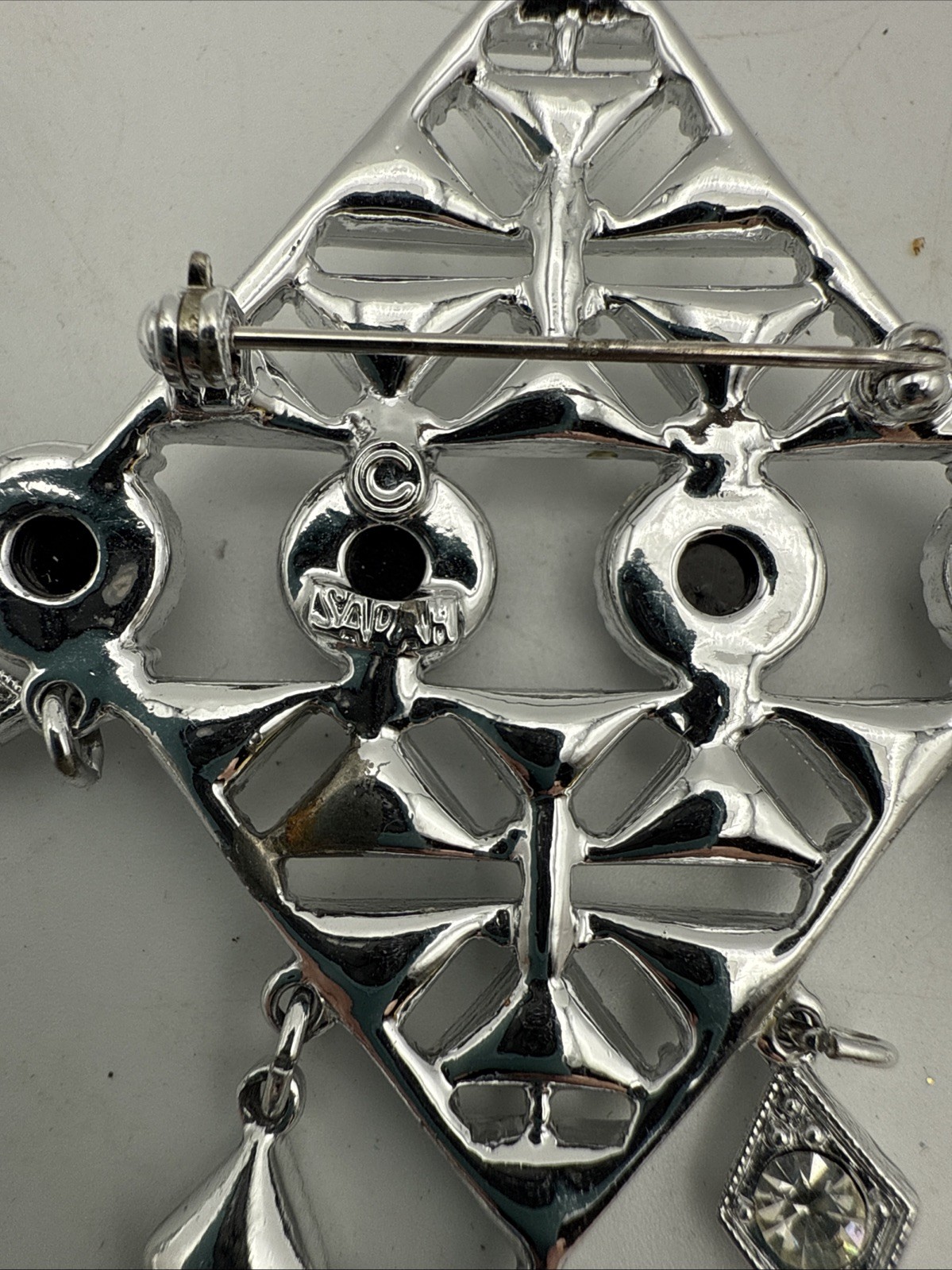 1973 SARAH COVENTRY Operetta Rhinestone Silver-Tone Diamond Brooch & Earrings