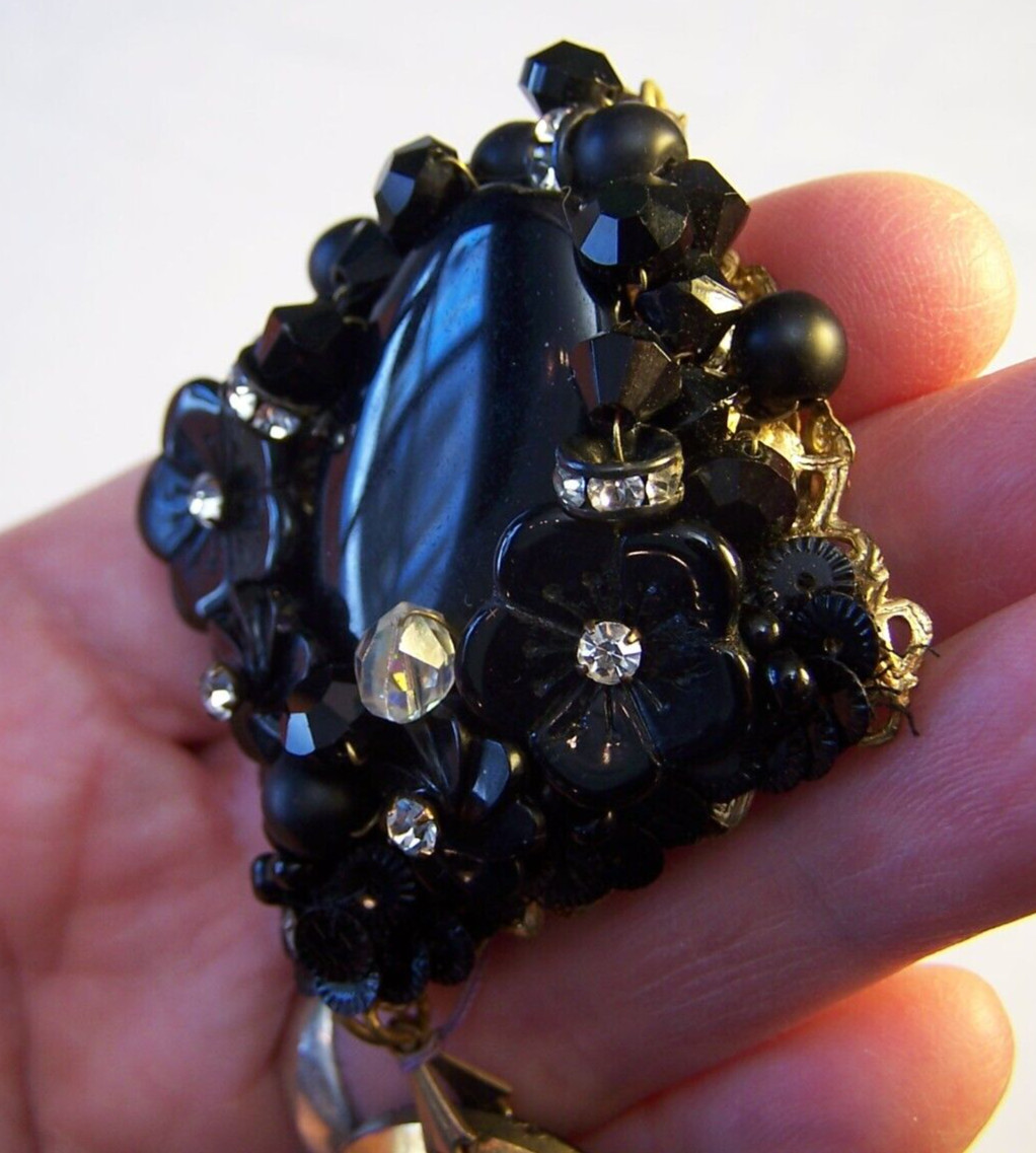 Unsigned Miriam Haskell Pendant/Vtg Black Molded Glass Floral Beads/NOS w Tag