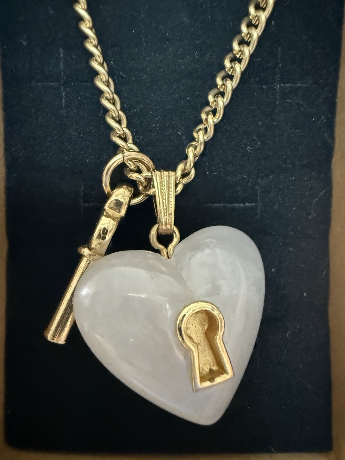 Vintage 90s Avon Pendant Necklace Faux Rose Quartz Heart And Key 24″ Chain