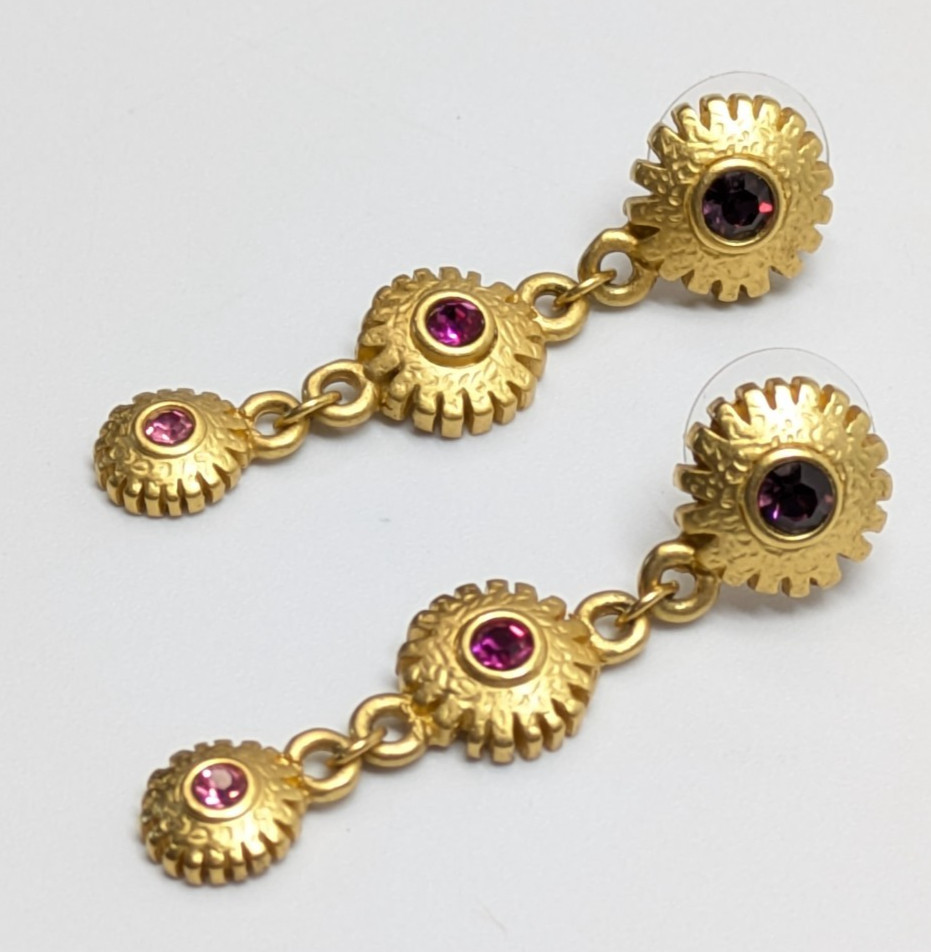 VTG Gold Tone Floral Dangle Drop Pink Purple Rhinestone Pierced Earrings 1 5/8″