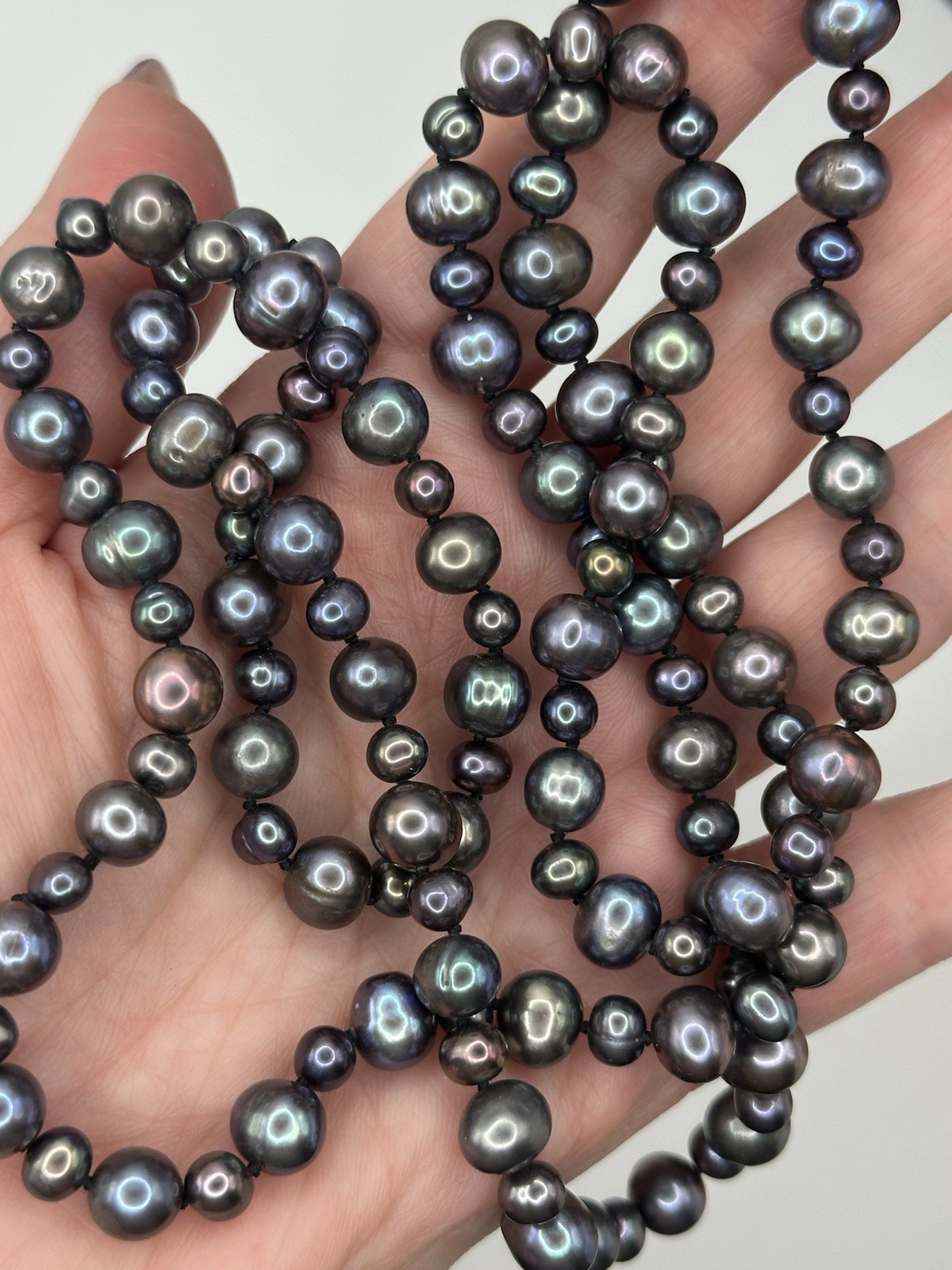 Beautiful Pearl One Strand Necklace No Clasp 17” Long. Beautiful Color
