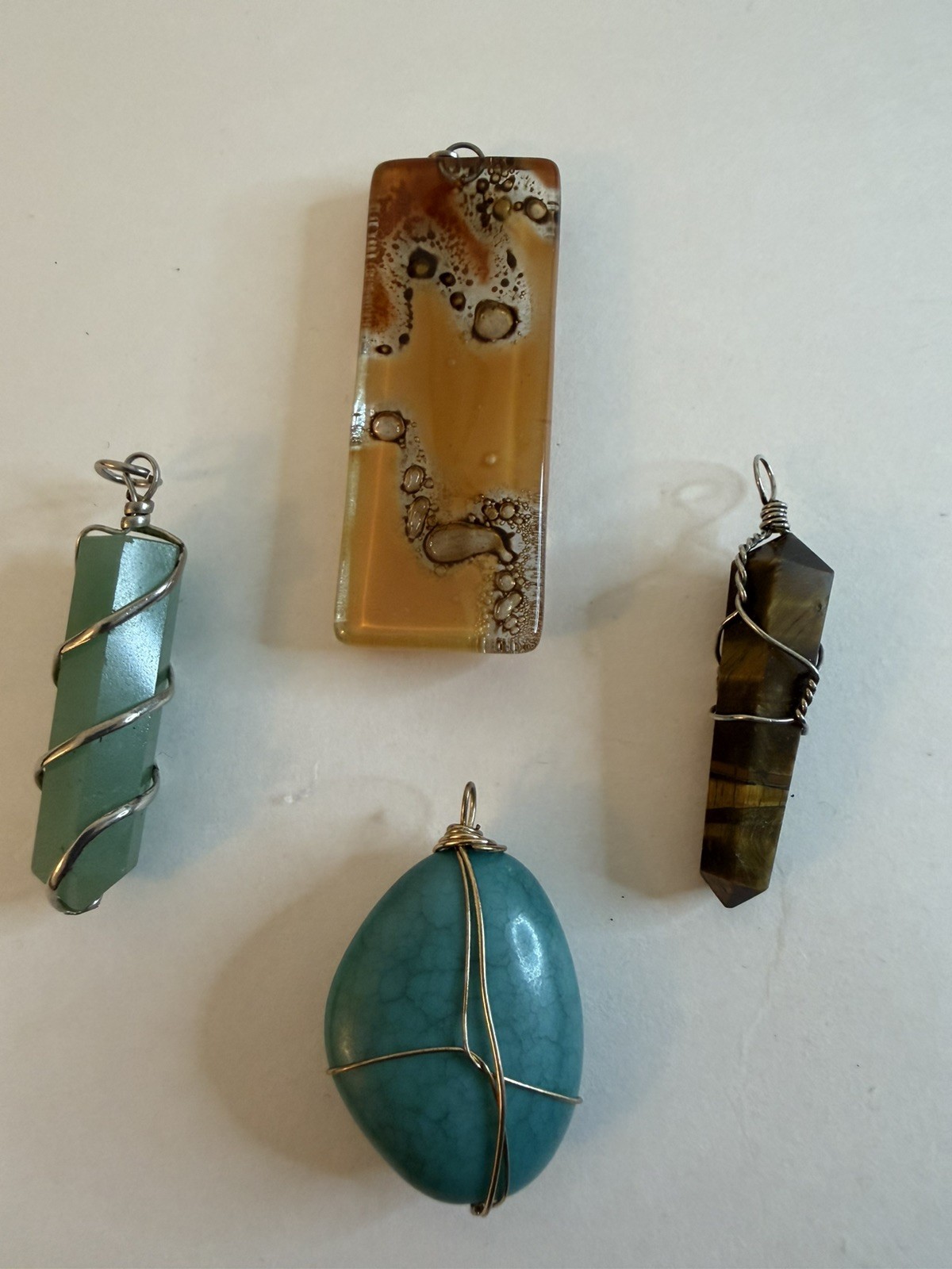 Lot Of 31 Necklace Pendants & Charms Multiple Styles & Sizes Pre-Owned